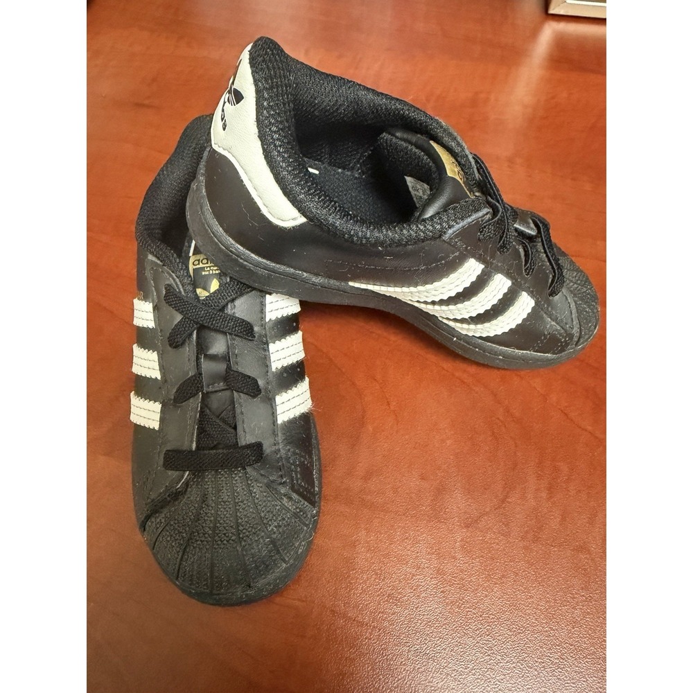 Adidas Superstar Kids  Shoes Sneakers 9K - Black & Gold EUC